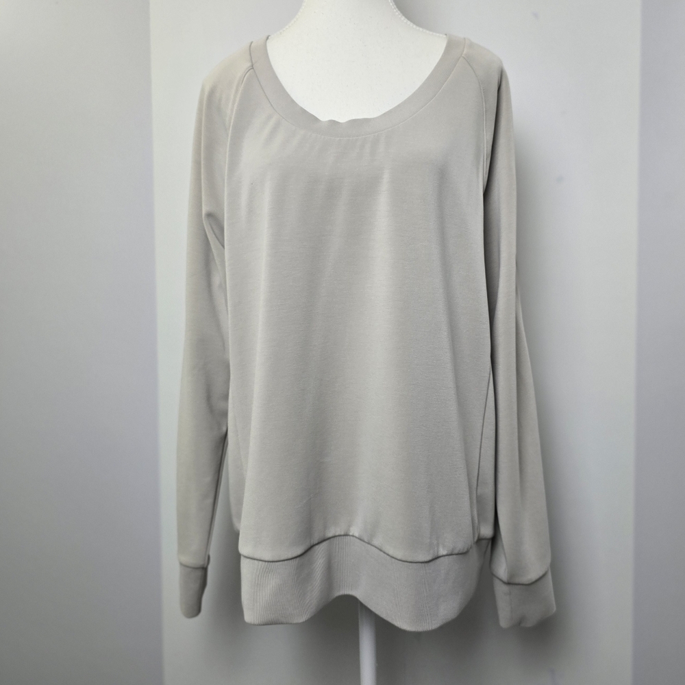 Athleta Seasoft Cream Crewneck Long Sleeve Sweater L | Cozy Neutral